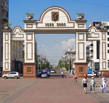 Триумфальную арку на площади Мира отреставрируют